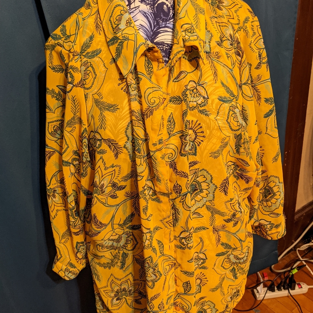 Woman's plus size shirt